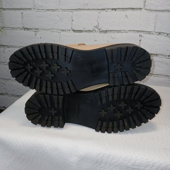 WOMENS ZBY LIGHT TAN LOAFERS, CHUNKY HEELS, SIZE 9 NWOT - Picture 6 of 7